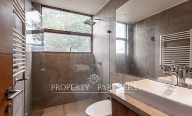 VISTAS PRIVILEGIADAS, ARQUITECTURA EN DESNIVELES Y ALTA SEGURIDAD