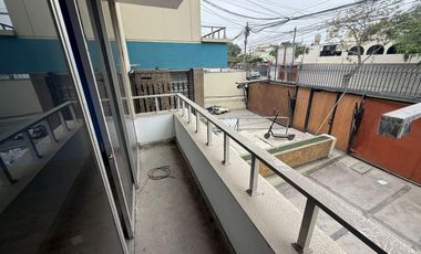 ALQUILER DE CASA EN SAN ISIDRO