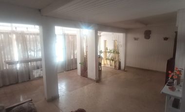 VENDE CASA Y LOCAL COMERCIAL EN PÉREZ