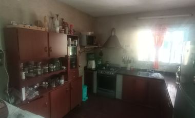 VENDE CASA Y LOCAL COMERCIAL EN PÉREZ