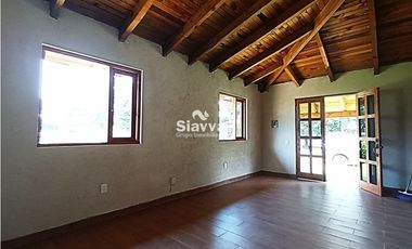 CASA EN RENTA EN ACATITLN, VALLE DE BRAVO
