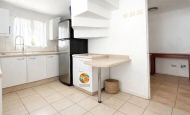 CASA DE 2 PISOS, EN VENTA,  3D+2B+ PISCINA, LA FLORIDA.