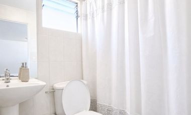 CASA DE 2 PISOS, EN VENTA,  3D+2B+ PISCINA, LA FLORIDA.