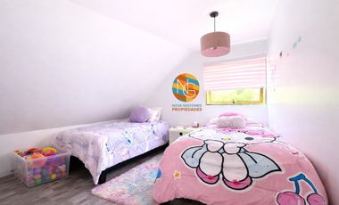 CASA DE 2 PISOS, EN VENTA,  3D+2B+ PISCINA, LA FLORIDA.