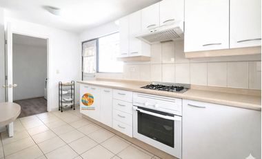 CASA DE 2 PISOS, EN VENTA,  3D+2B+ PISCINA, LA FLORIDA.