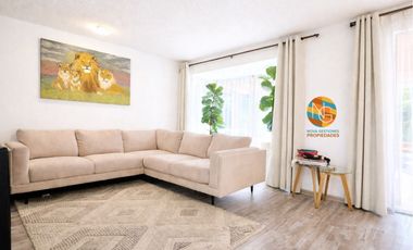 CASA DE 2 PISOS, EN VENTA,  3D+2B+ PISCINA, LA FLORIDA.