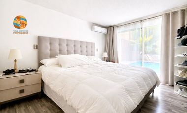 CASA DE 2 PISOS, EN VENTA,  3D+2B+ PISCINA, LA FLORIDA.