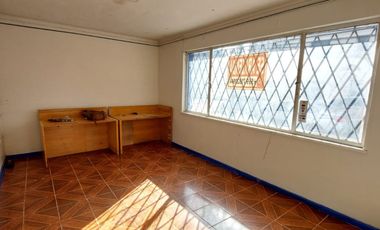 CASA COMERCIAL 130M2 3P 2B 2E CALLE COCHRANE