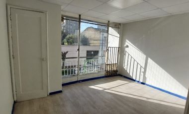 CASA COMERCIAL 130M2 3P 2B 2E CALLE COCHRANE