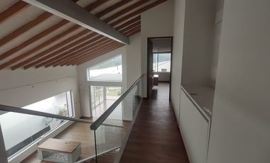 CASA EN VENTA UBICADA EN EL RETIRO SECTOR LA MARIA