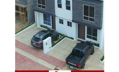 Casa en venta, Urbanización Zhara, Pasaje.