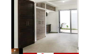 Casa en venta, Urbanización Zhara, Pasaje.
