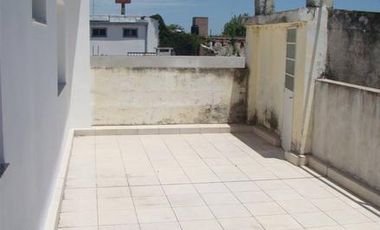 casa en planta alta excelente ubicación en alquiler/venta