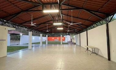 Local de fiestas recién terminado en Colima