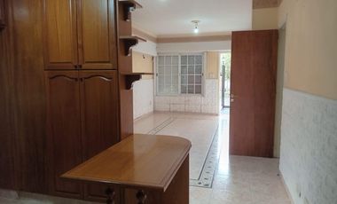 Alquiler Casa 4 ambientes en El Palomar