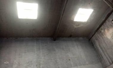 Galpon de hormigon lote de 9 x  35 m