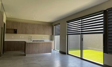 Casa en Renta  Fontana  Carretera Nacional