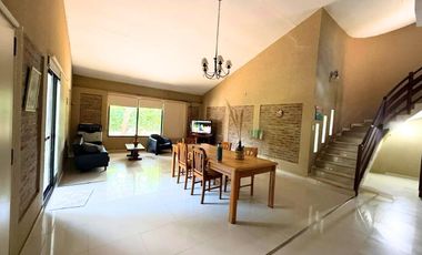 Casa en Ubajay