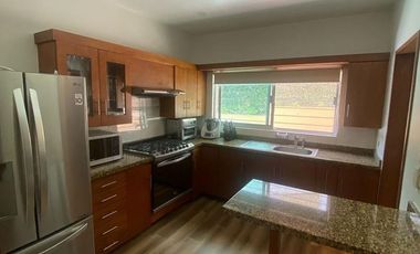 Casa en Coto Exclusivo, Colonia Jacarandas, Zapopan