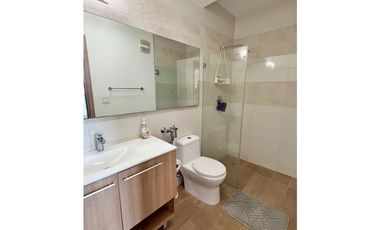 SE ALQUILA HERMOSO APARTAMENTO PH DYNASTY