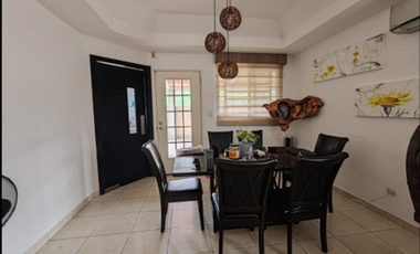 Casa en Venta – Villa Lucre