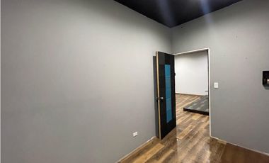 LOCAL COMERCIAL / CONDADO DEL REY /  170M / ESPACIO AMPLIO / SOBRE VIA