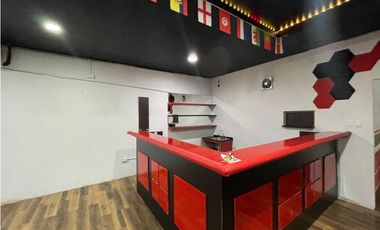 SE VENDE AMPLIO LOCAL COMERCIAL EN CONDADO DEL REY SOBRE LA VIA