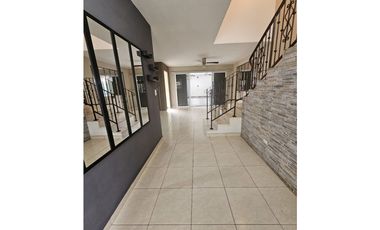 Casa en Venta /Alquiler – Villa de Las Azores