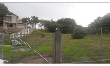 SAN CARLOS / LAS LAJAS / 2406M / SOBRE CARRETERA / TERRENO PLANO