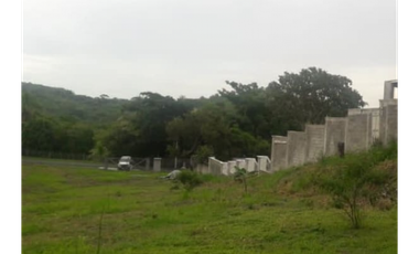 SAN CARLOS / LAS LAJAS / 2406M / SOBRE CARRETERA / TERRENO PLANO