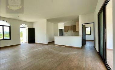 VENTA DE CASA CAMPESTRE EN HACIENDA PACFICA, CERCA DEL MAR (MC)