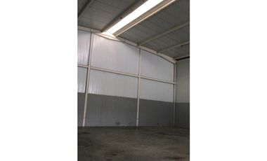 Se Alquila Galera / Parque Industrial Las Américas / 795m2