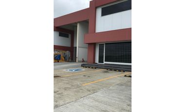 Se Alquila Galera / Parque Industrial Las Américas / 795m2