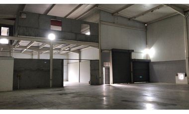 Se Alquila Galera / Parque Industrial Las Américas / 795m2