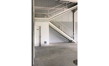 Se Alquila Galera / Parque Industrial Las Américas / 795m2
