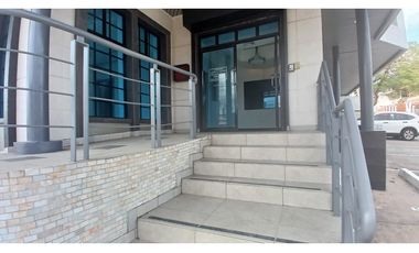 COD20 EDIFICIO DE TRES NIVELES - EL DORADO VA LA AMISTAD