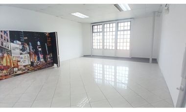 COD20 EDIFICIO DE TRES NIVELES - EL DORADO VA LA AMISTAD