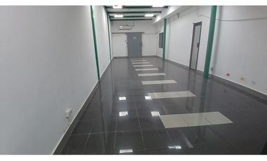 COD20 EDIFICIO DE TRES NIVELES - EL DORADO VA LA AMISTAD
