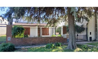 CASA EN VENTA-BARRIO UNIVERSIDAD