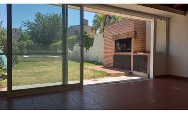 VENDO CASA 3 DORM ARGUELLO