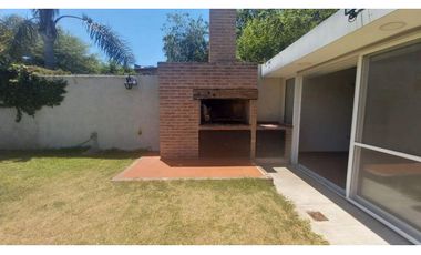 VENDO CASA 3 DORM ARGUELLO