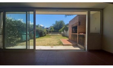VENDO CASA 3 DORM ARGUELLO