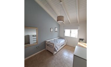 VENDO CASA 3 DORM ARGUELLO
