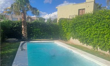 VENDO CASA 3 DORM ARGUELLO