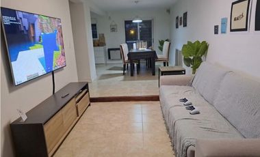 VENDO CASA 3 DORM ARGUELLO