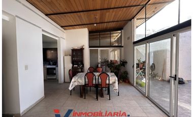SE VENDE CASA DOS DORMITORIOS SOBRE PASAJE MA ELENA WOLSH - ALMAFUERTE