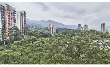 Vendo apto Poblado Tr. superior, piso alto, vista a verde, sin ruido