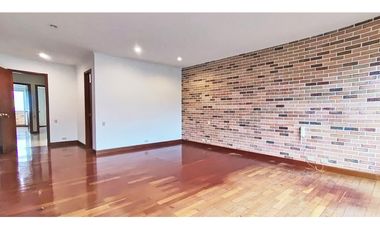 Vendo apto Poblado Tr. superior, piso alto, vista a verde, sin ruido