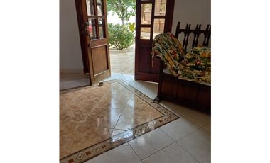 SE VENDE O PERMUTA CASA EN TANGANGA  SANTA MARTHA LOTE DE 1150