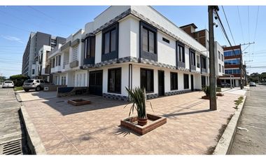 Casa bifamiliar con terraza en venta | Las Flores - Palmira